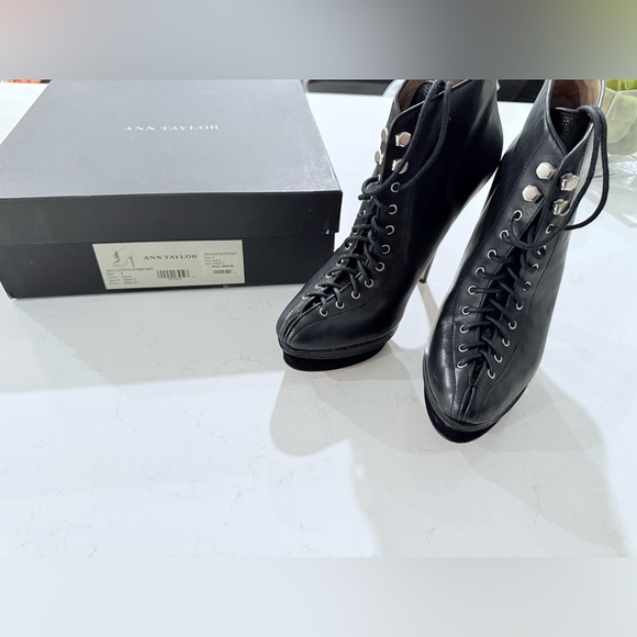 Ann Taylor Black Lace-Up Heeled Boots - Picture 1 of 8